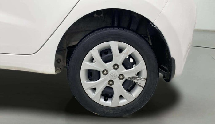 2016 Hyundai Grand i10 MAGNA AT 1.2 KAPPA VTVT, Petrol, Automatic, 45,828 km, Left Rear Wheel