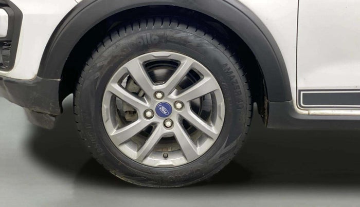 2018 Ford FREESTYLE TITANIUM 1.2 PETROL, Petrol, Manual, 40,849 km, Left Front Wheel