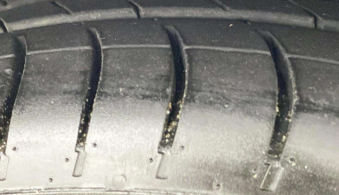 2018 Ford FREESTYLE TITANIUM 1.2 PETROL, Petrol, Manual, 40,849 km, Right Front Tyre Tread