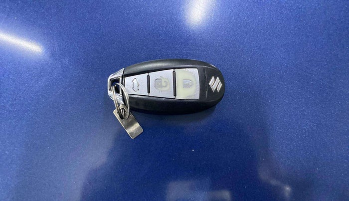 2017 Maruti Ciaz ALPHA 1.4 PETROL, Petrol, Manual, 95,334 km, Key Close Up