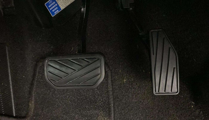 2018 Maruti Baleno ZETA CVT PETROL 1.2, Petrol, Automatic, 65,518 km, Pedals