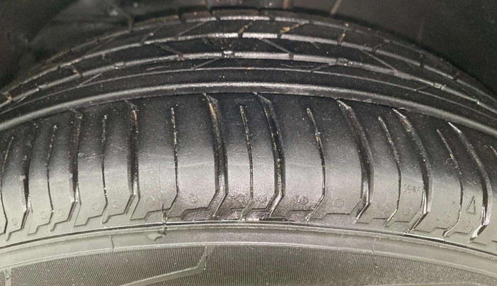 2018 Maruti Baleno ZETA CVT PETROL 1.2, Petrol, Automatic, 65,518 km, Left Front Tyre Tread