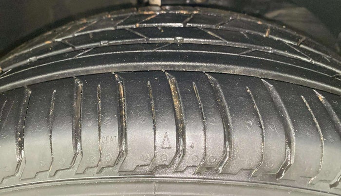 2018 Maruti Baleno ZETA CVT PETROL 1.2, Petrol, Automatic, 65,518 km, Right Front Tyre Tread
