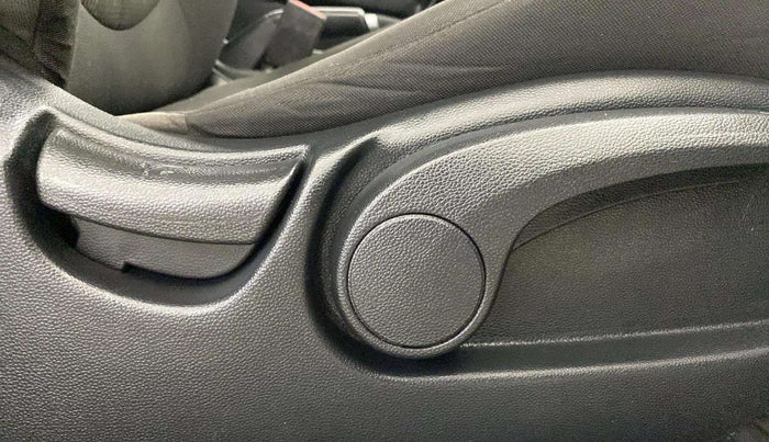 2018 Hyundai Creta E PLUS 1.4 DIESEL, Diesel, Manual, 80,755 km, Driver Side Adjustment Panel