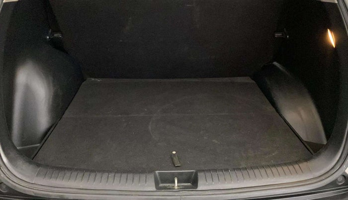 2018 Hyundai Creta E PLUS 1.4 DIESEL, Diesel, Manual, 80,755 km, Boot Inside