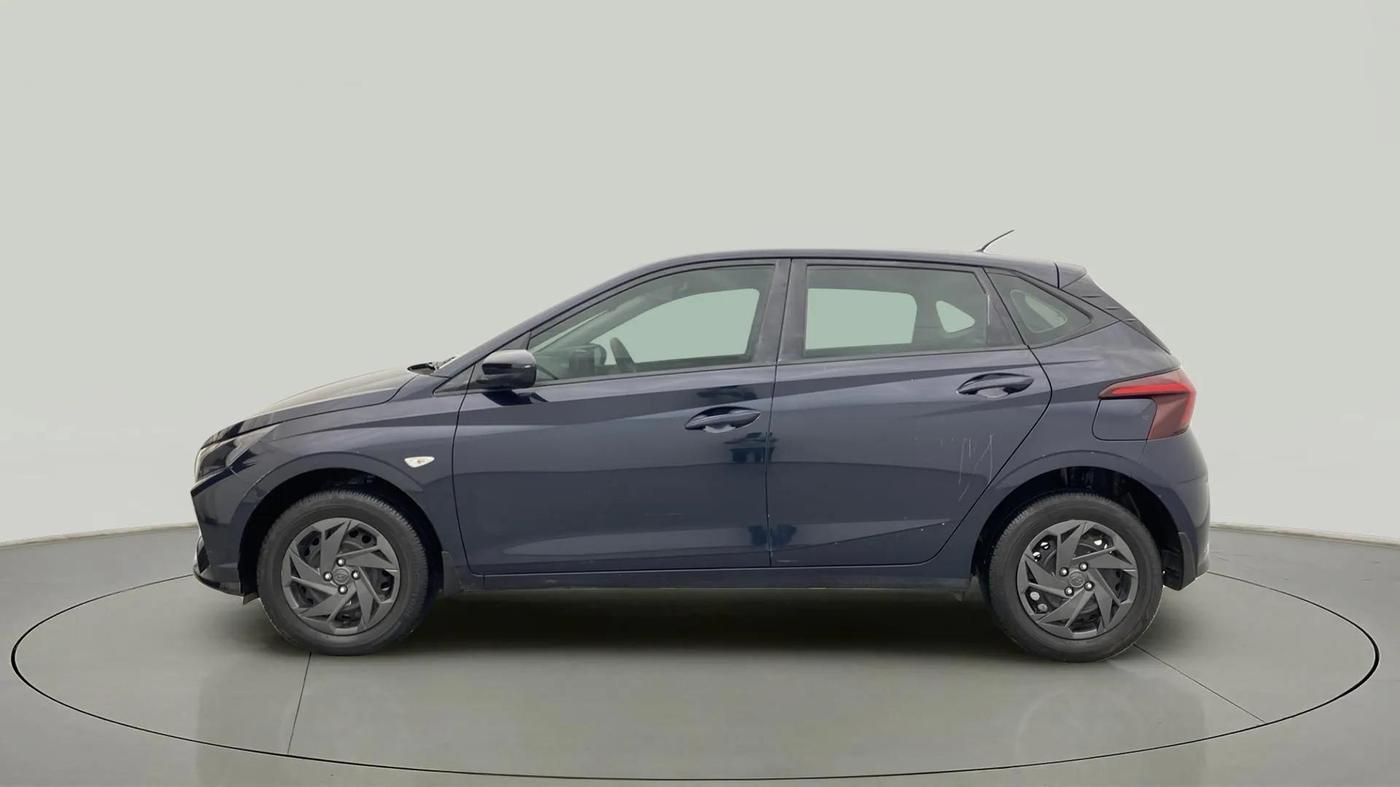 2023 Hyundai NEW I20 MAGNA 1.2 MT, Petrol, Manual, 11,635 km, Left Side
