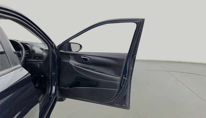 2023 Hyundai NEW I20 MAGNA 1.2 MT, Petrol, Manual, 11,311 km, RHS Front Door