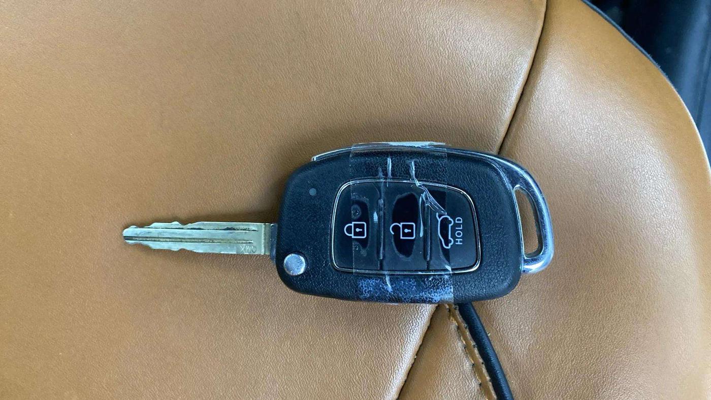 2023 Hyundai NEW I20 MAGNA 1.2 MT, Petrol, Manual, 11,635 km, Key Close Up