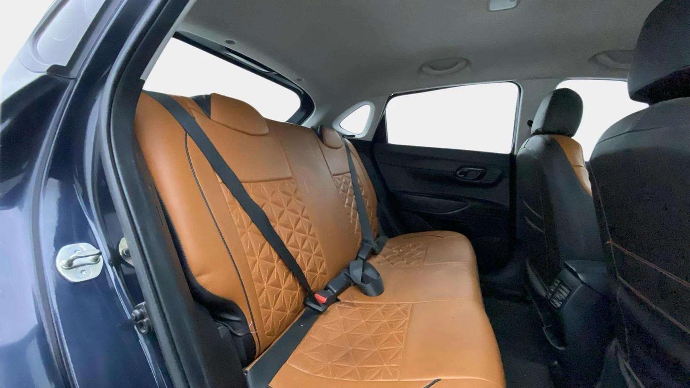 2023 Hyundai NEW I20 MAGNA 1.2 MT, Petrol, Manual, 11,635 km, Right Side Rear Door Cabin