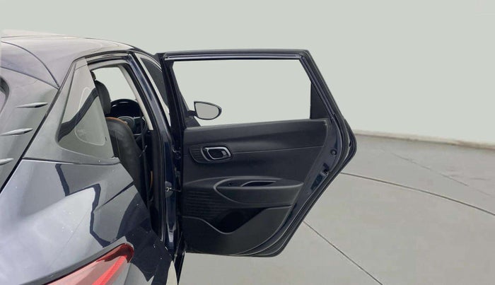2023 Hyundai NEW I20 MAGNA 1.2 MT, Petrol, Manual, 11,311 km, RHS Rear Door