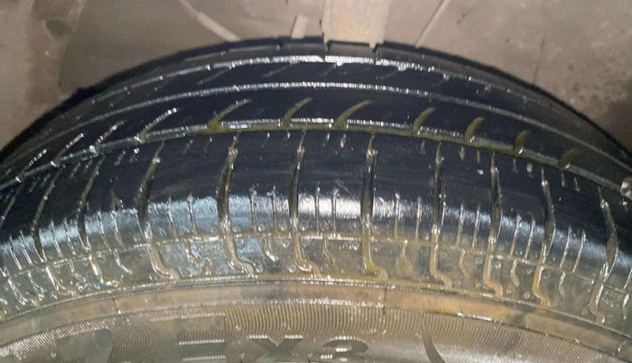2021 Maruti Dzire VXI, Petrol, Manual, 71,713 km, Left Front Tyre Tread