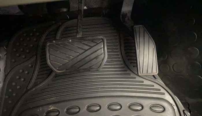 2017 Maruti Celerio ZXI AMT (O), Petrol, Automatic, 60,561 km, Pedals