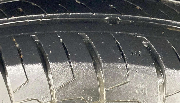 2022 Maruti Dzire VXI CNG, CNG, Manual, 46,730 km, Right Rear Tyre Tread