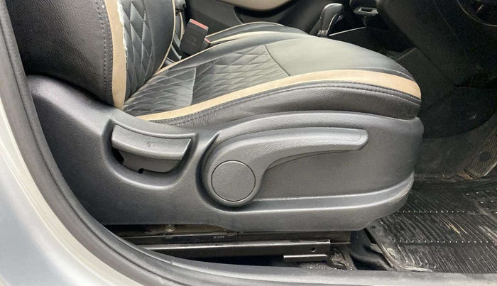2019 Hyundai Elite i20 SPORTZ PLUS  1.2 CVT, Petrol, Automatic, 69,799 km, Driver Side Adjustment Panel