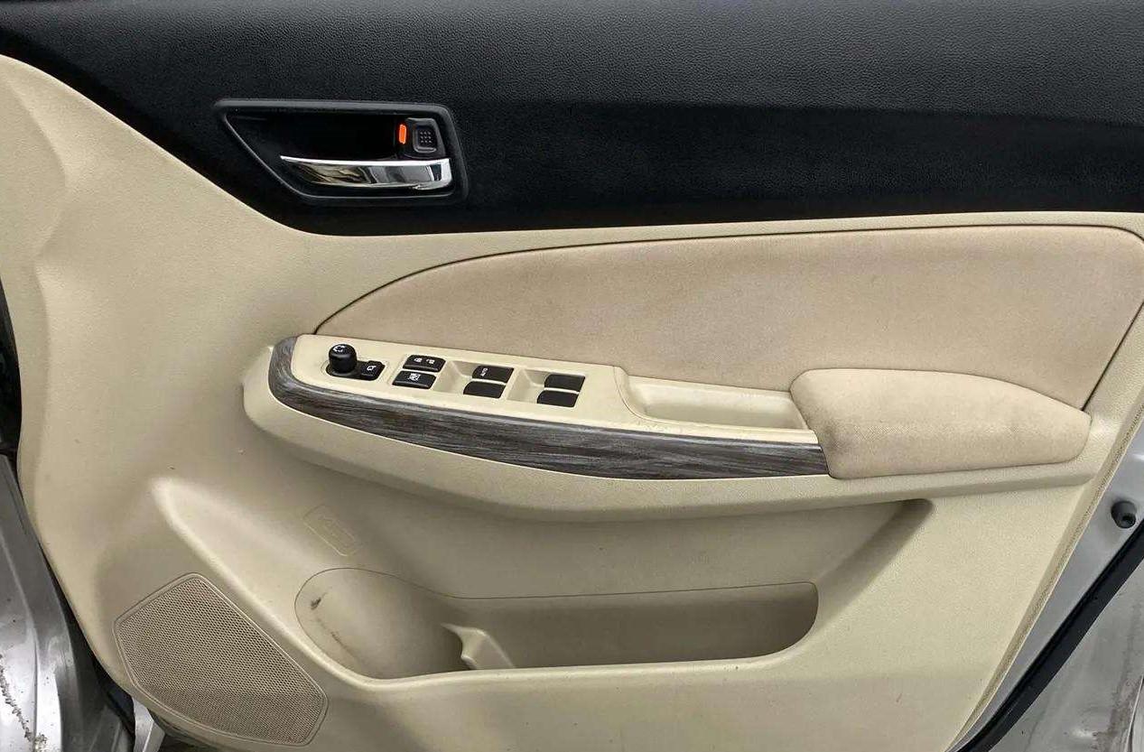 2021 Maruti Dzire ZXI AMT, Petrol, Automatic, 1,24,064 km, Driver Side Door Panels Control