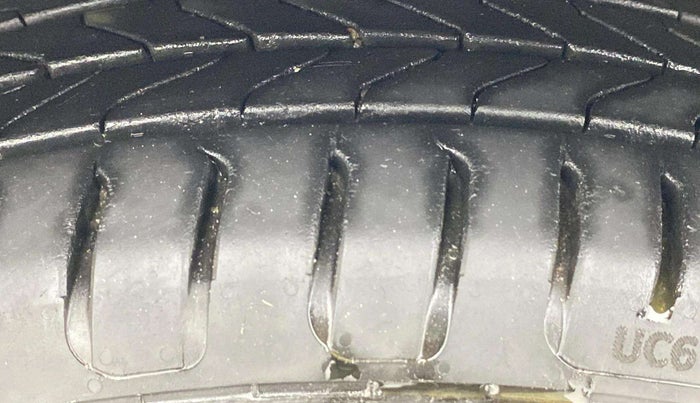 2021 Maruti Dzire ZXI AMT, Petrol, Automatic, 1,23,987 km, Left Front Tyre Tread