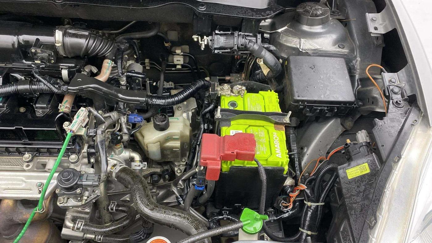 2021 Maruti Dzire ZXI AMT, Petrol, Automatic, 1,24,064 km, Engine View - Left