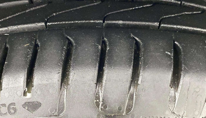 2021 Maruti Dzire ZXI AMT, Petrol, Automatic, 1,23,987 km, Right Front Tyre Tread