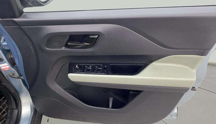 2023 Tata PUNCH CREATIVE  MT, Petrol, Manual, 47,184 km, Driver Side Door Panels Control
