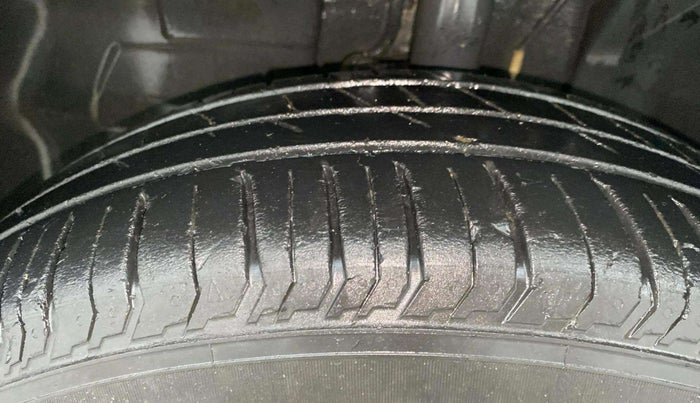 2023 Tata PUNCH CREATIVE  MT, Petrol, Manual, 47,184 km, Left Front Tyre Tread