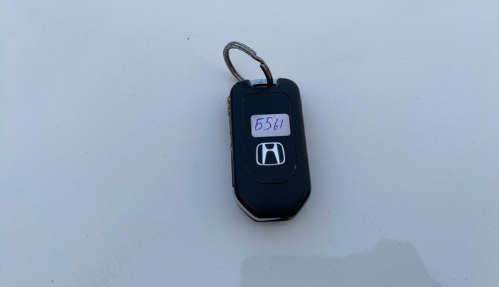 2015 Honda Amaze 1.2L I-VTEC S, CNG, Manual, 81,262 km, Key Close Up