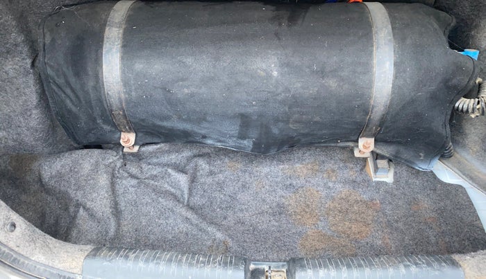 2015 Honda Amaze 1.2L I-VTEC S, CNG, Manual, 81,262 km, Boot Inside