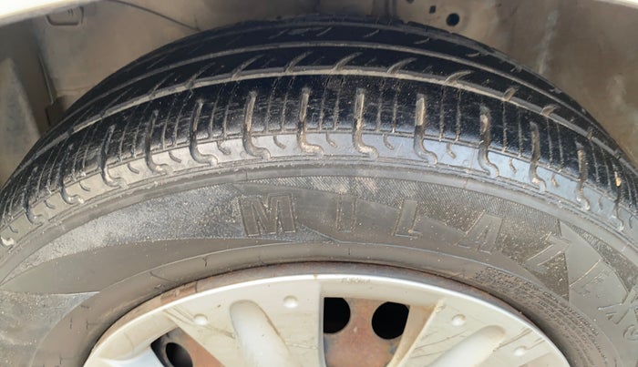 2015 Honda Amaze 1.2L I-VTEC S, CNG, Manual, 81,262 km, Right Rear Tyre Tread