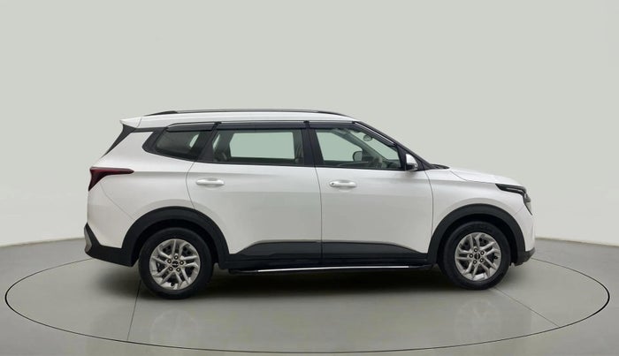 2022 KIA CARENS PRESTIGE 1.4 PETROL 7 STR, Petrol, Manual, 35,497 km, Right Side View