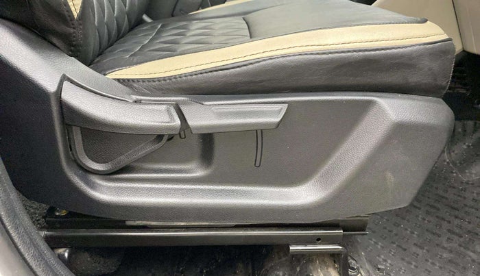 2022 KIA CARENS PRESTIGE 1.4 PETROL 7 STR, Petrol, Manual, 35,497 km, Driver Side Adjustment Panel