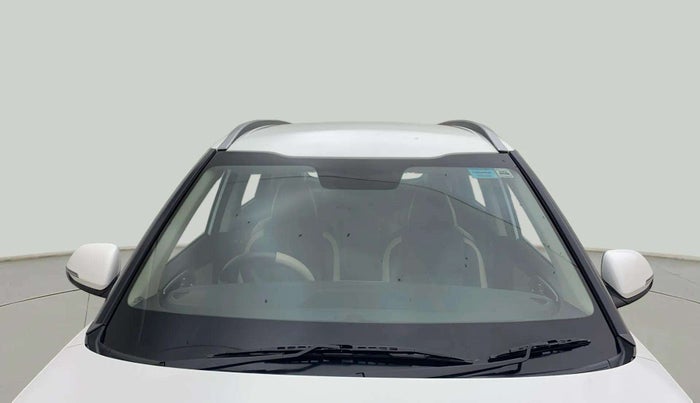 2022 KIA CARENS PRESTIGE 1.4 PETROL 7 STR, Petrol, Manual, 35,497 km, Front Windshield