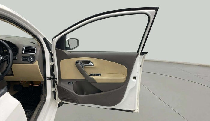 2017 Volkswagen Vento HIGHLINE PETROL AT, Petrol, Automatic, 53,146 km, RHS Front Door