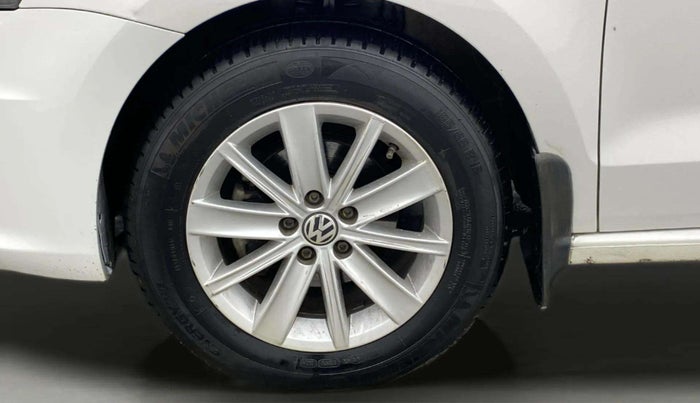 2017 Volkswagen Vento HIGHLINE PETROL AT, Petrol, Automatic, 53,146 km, Left Front Wheel