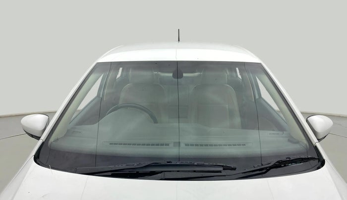 2017 Volkswagen Vento HIGHLINE PETROL AT, Petrol, Automatic, 53,146 km, Front Windshield