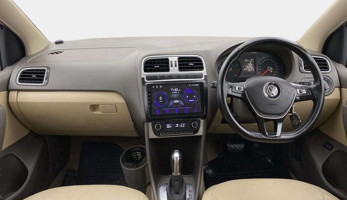 2017 Volkswagen Vento HIGHLINE PETROL AT, Petrol, Automatic, 53,146 km, Dashboard