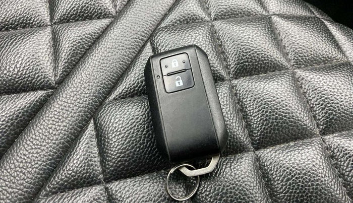 2021 Maruti Baleno ZETA PETROL 1.2, Petrol, Manual, 31,231 km, Key Close Up