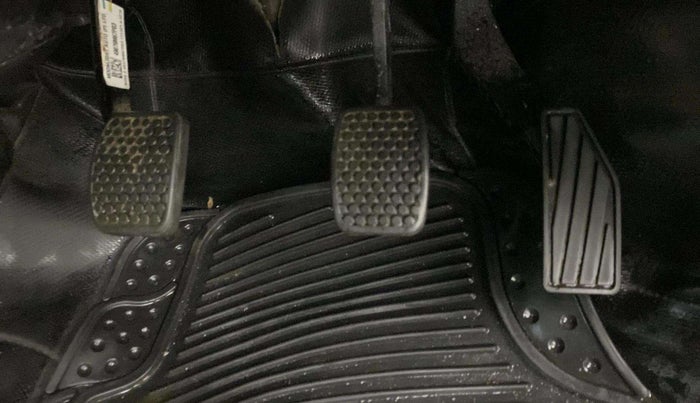 2021 Maruti Alto VXI, Petrol, Manual, 8,647 km, Pedals