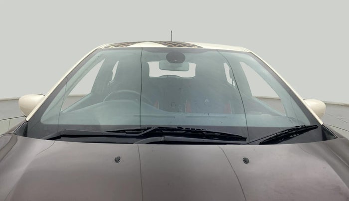 2018 Renault Captur RXT PETROL, Petrol, Manual, 65,525 km, Front Windshield