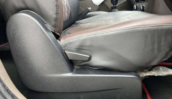 2018 Renault Duster 110 PS RXZ DIESEL, Diesel, Manual, 35,682 km, Driver Side Adjustment Panel