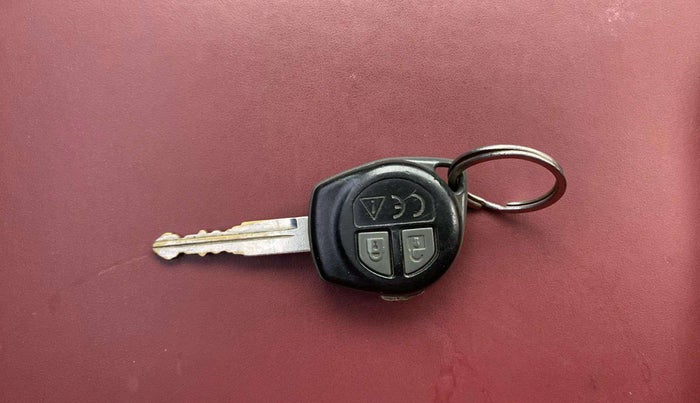 2022 Maruti Swift VXI AMT, Petrol, Automatic, 48,886 km, Key Close Up