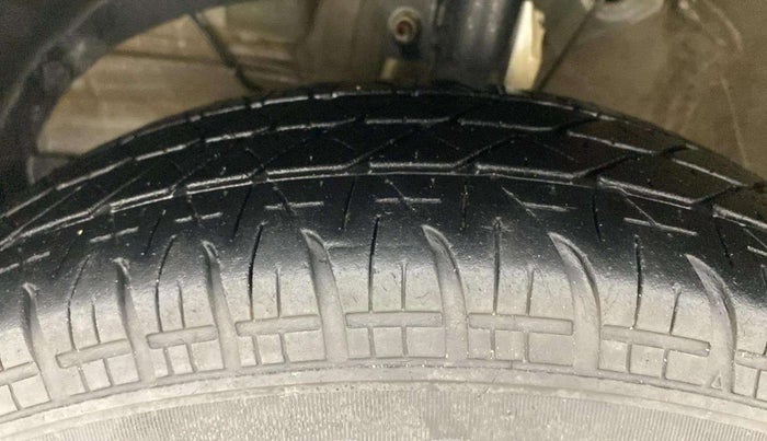 2022 Maruti Swift VXI AMT, Petrol, Automatic, 48,886 km, Left Front Tyre Tread