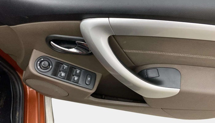 2019 Renault Duster 110 PS RXZ 4X4 MT DIESEL, Diesel, Manual, 71,929 km, Driver Side Door Panels Control