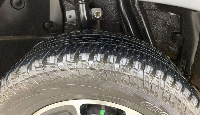 2019 Renault Duster 110 PS RXZ 4X4 MT DIESEL, Diesel, Manual, 71,929 km, Right Rear Tyre Tread