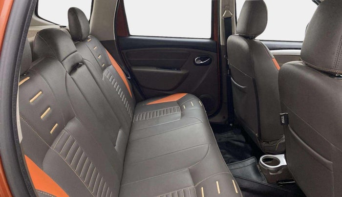 2019 Renault Duster 110 PS RXZ 4X4 MT DIESEL, Diesel, Manual, 71,929 km, Right Side Rear Door Cabin