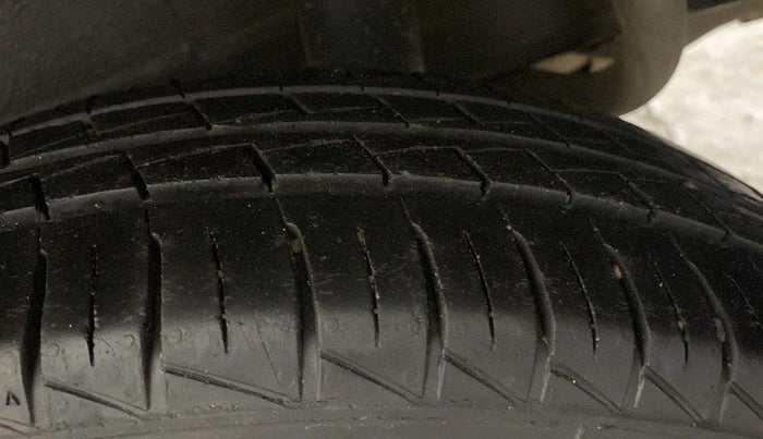 2021 Maruti S PRESSO LXI, Petrol, Manual, 22,433 km, Left Rear Tyre Tread