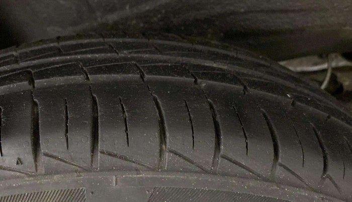 2021 Maruti S PRESSO LXI, Petrol, Manual, 22,433 km, Right Rear Tyre Tread