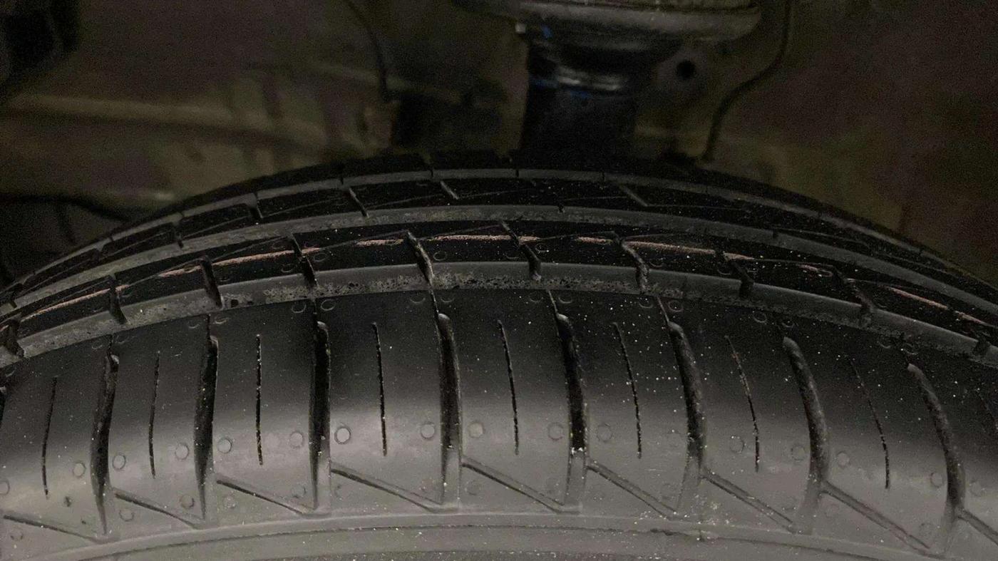 2021 Maruti S PRESSO LXI, Petrol, Manual, 22,433 km, Left Front Tyre Tread