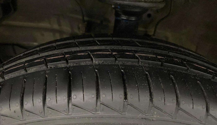 2021 Maruti S PRESSO LXI, Petrol, Manual, 22,433 km, Left Front Tyre Tread