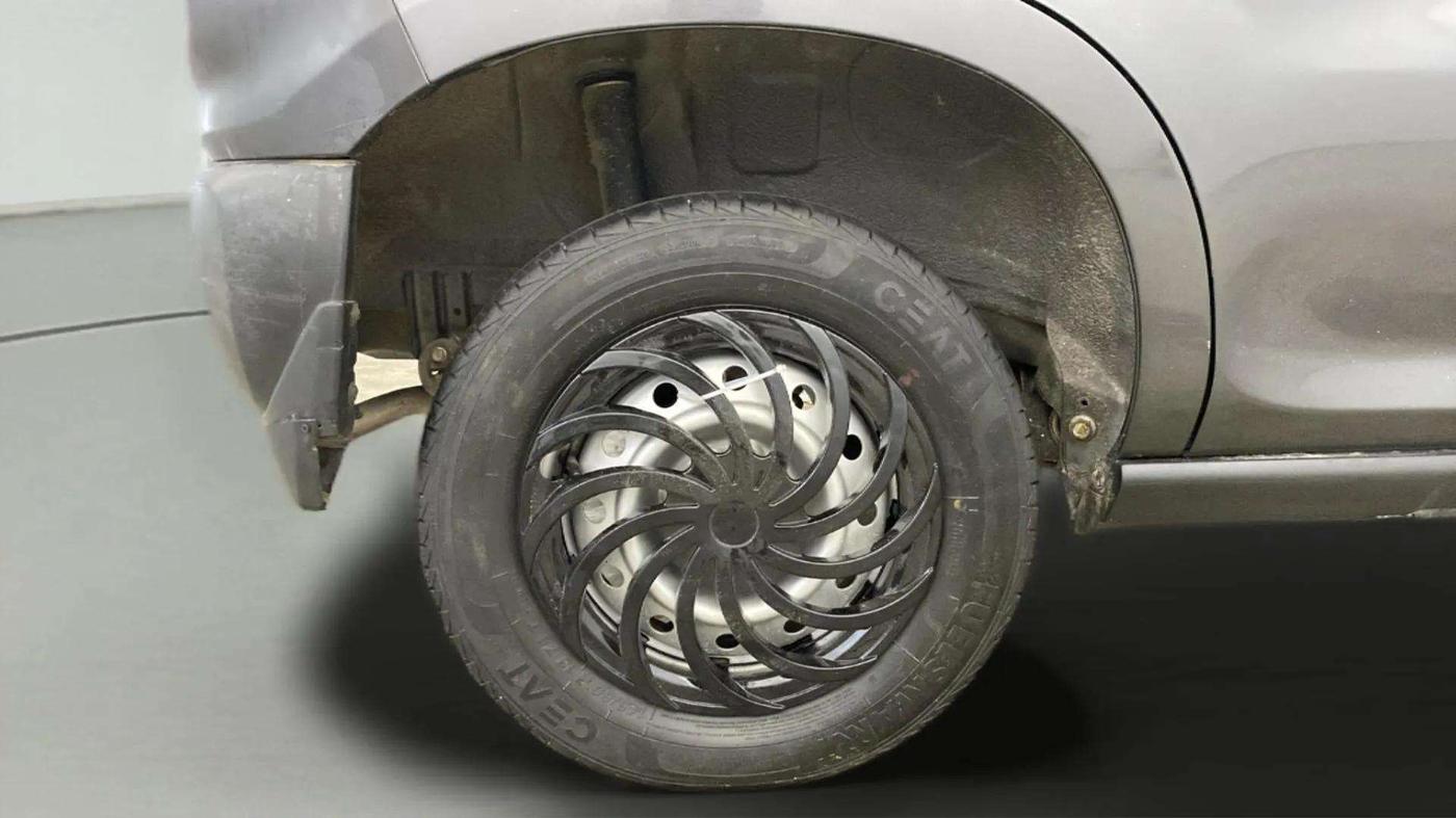 2021 Maruti S PRESSO LXI, Petrol, Manual, 22,433 km, Right Rear Wheel