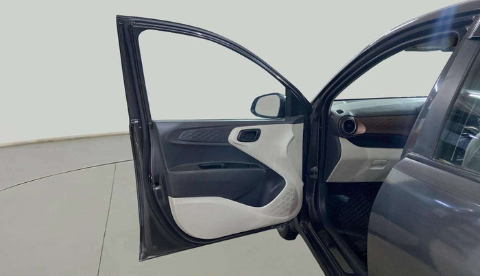 2022 Hyundai AURA S 1.2 CNG, CNG, Manual, 64,439 km, LHS Front Door