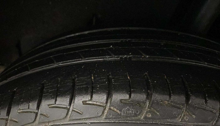 2017 Maruti Baleno DELTA PETROL 1.2, Petrol, Manual, 65,025 km, Left Rear Tyre Tread